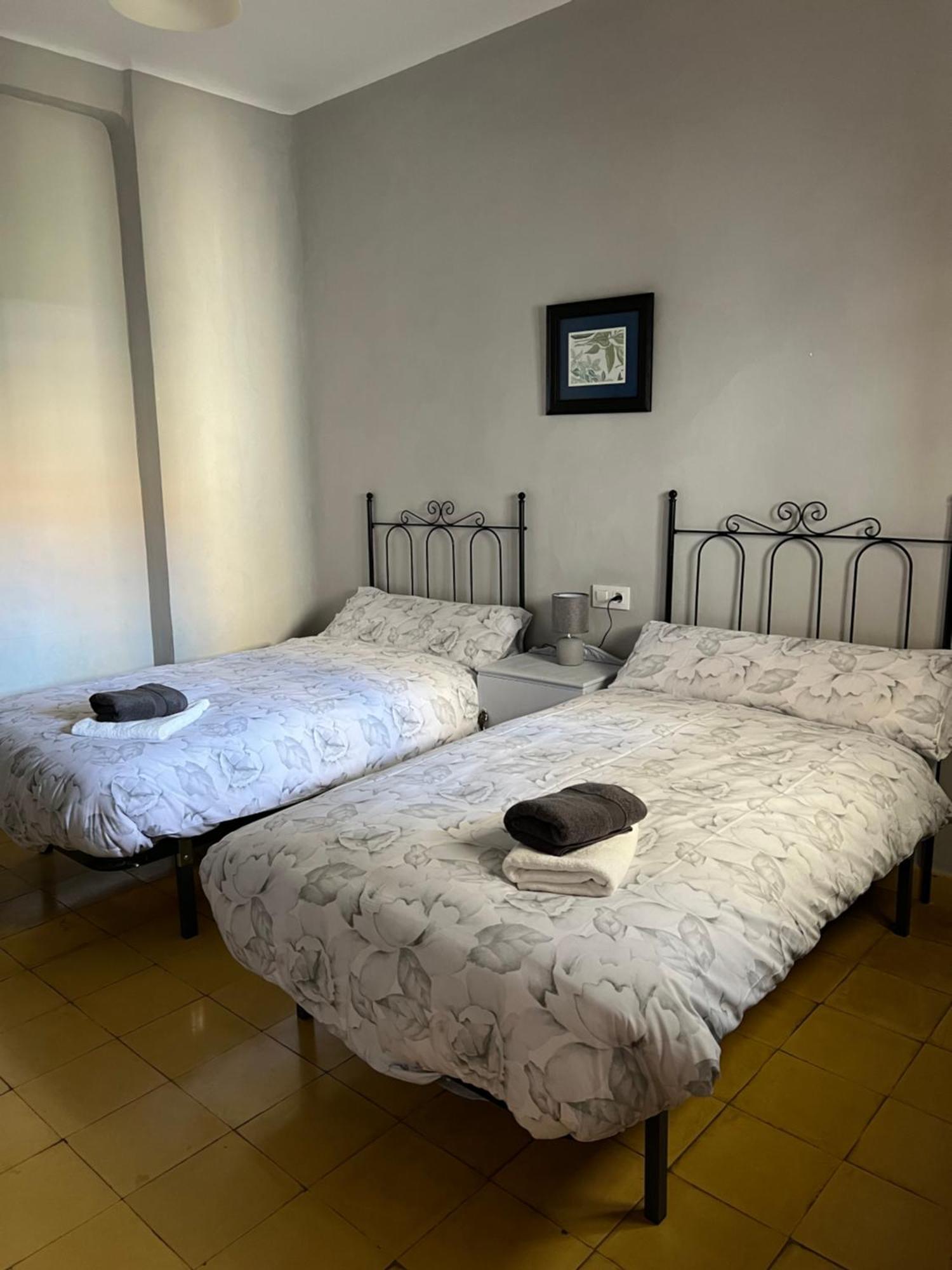 Almendra A Vitalba Apartments ランハロン エクステリア 写真